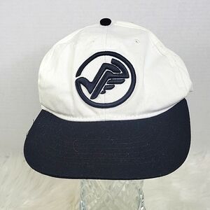 SOUTHPOLE Black and White Hat‎